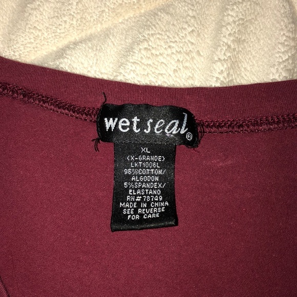 Maroon V neck - Picture 2 of 2